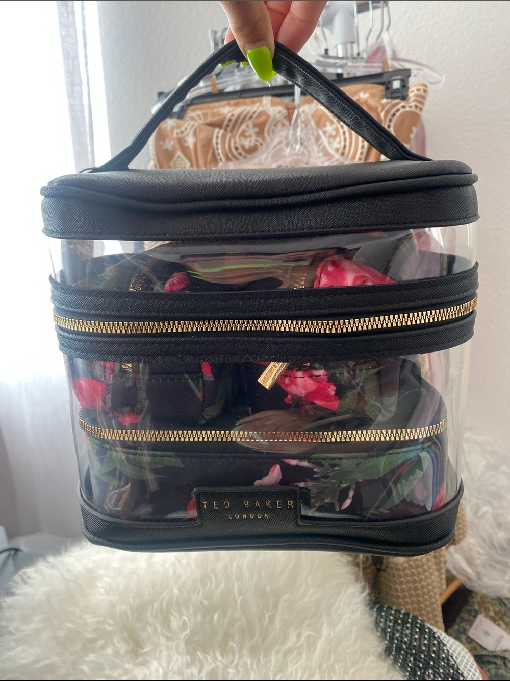 TED BAKER Black Clear Floral 4 Piece Travel Makeup Case NWT! - Picture 4 of 14